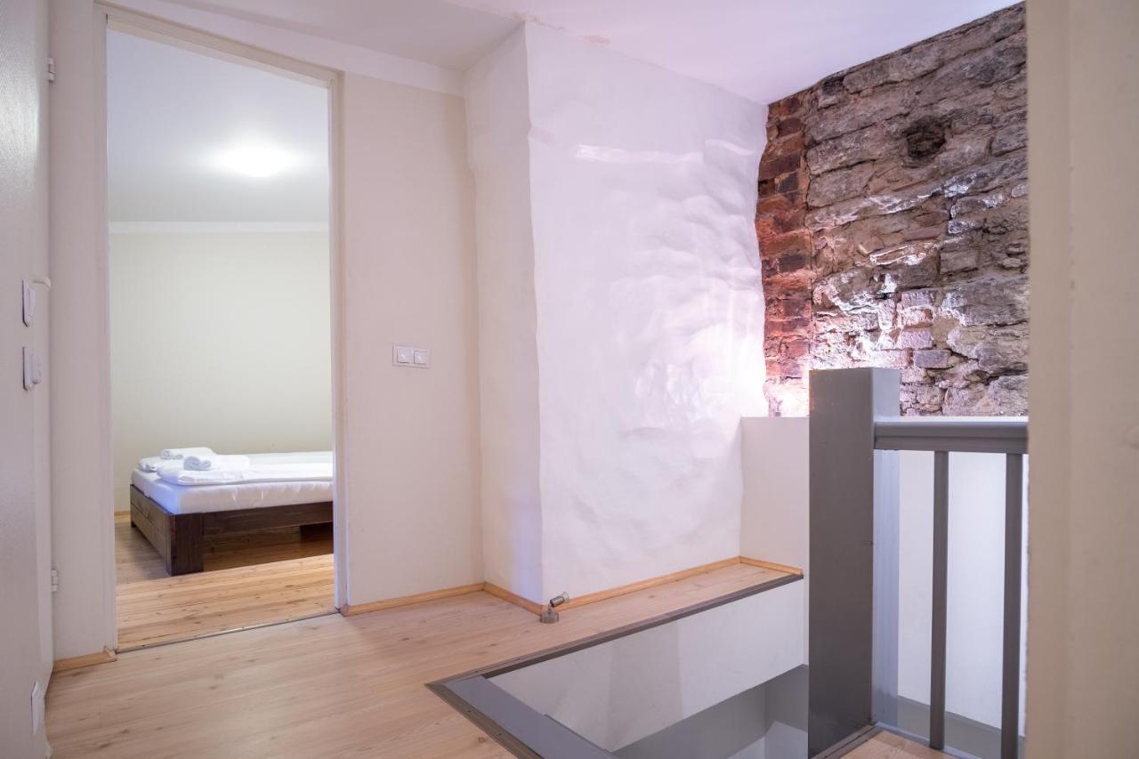 Dream Stay - Bright 2-Bedroom 2-Floor Old Town Apartment Tallinn Exteriör bild
