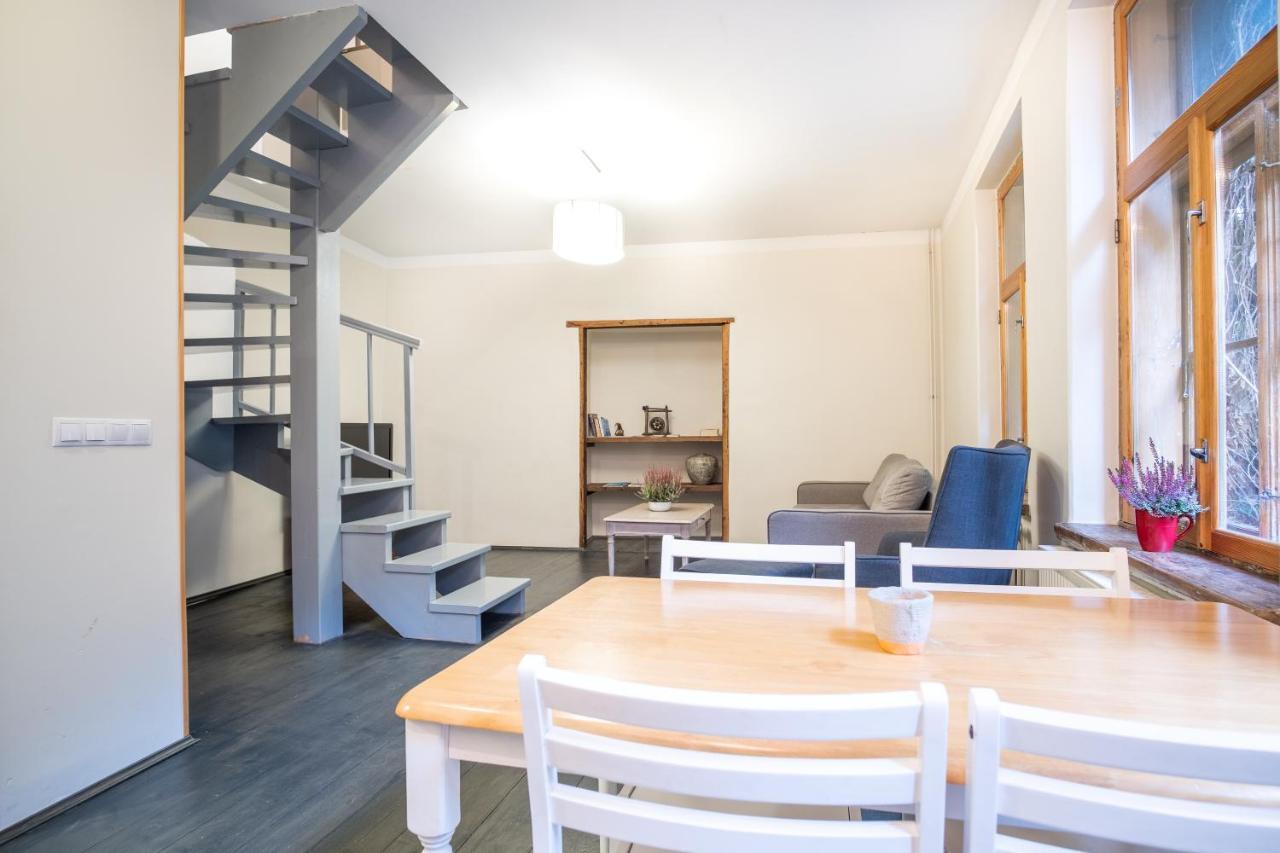 Dream Stay - Bright 2-Bedroom 2-Floor Old Town Apartment Tallinn Exteriör bild