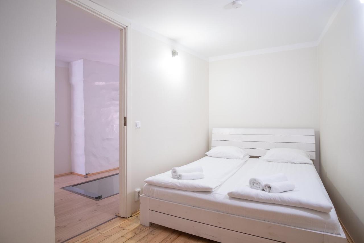 Dream Stay - Bright 2-Bedroom 2-Floor Old Town Apartment Tallinn Exteriör bild