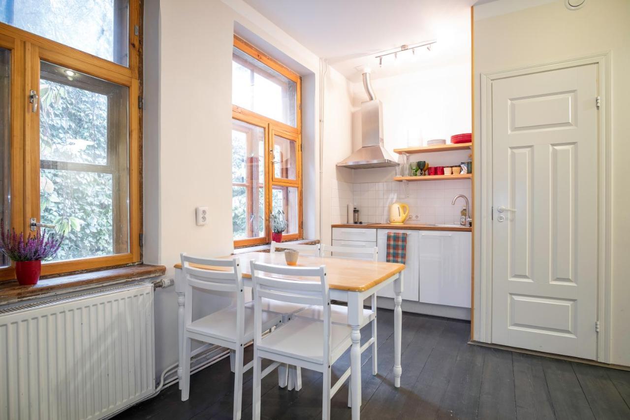 Dream Stay - Bright 2-Bedroom 2-Floor Old Town Apartment Tallinn Exteriör bild
