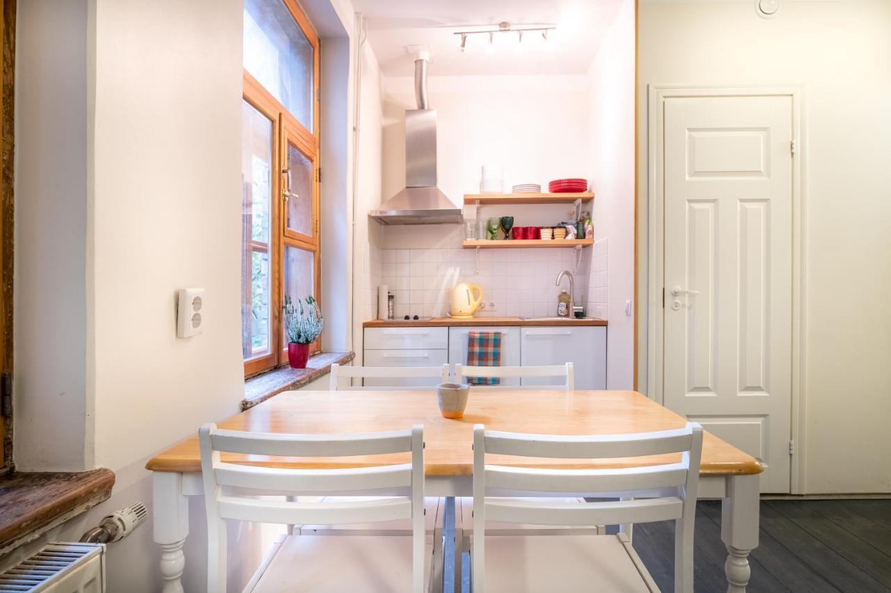 Dream Stay - Bright 2-Bedroom 2-Floor Old Town Apartment Tallinn Exteriör bild