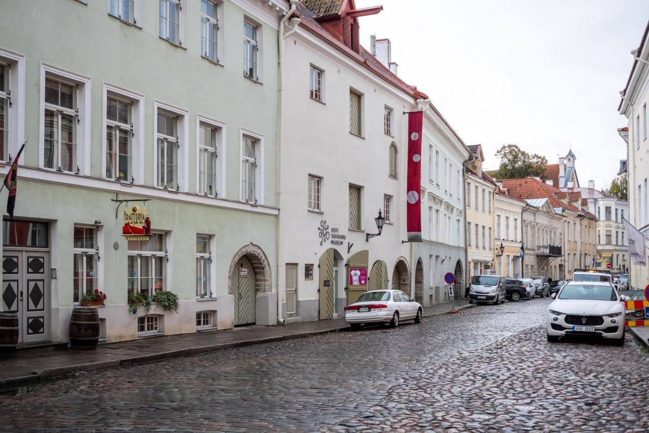 Dream Stay - Bright 2-Bedroom 2-Floor Old Town Apartment Tallinn Exteriör bild