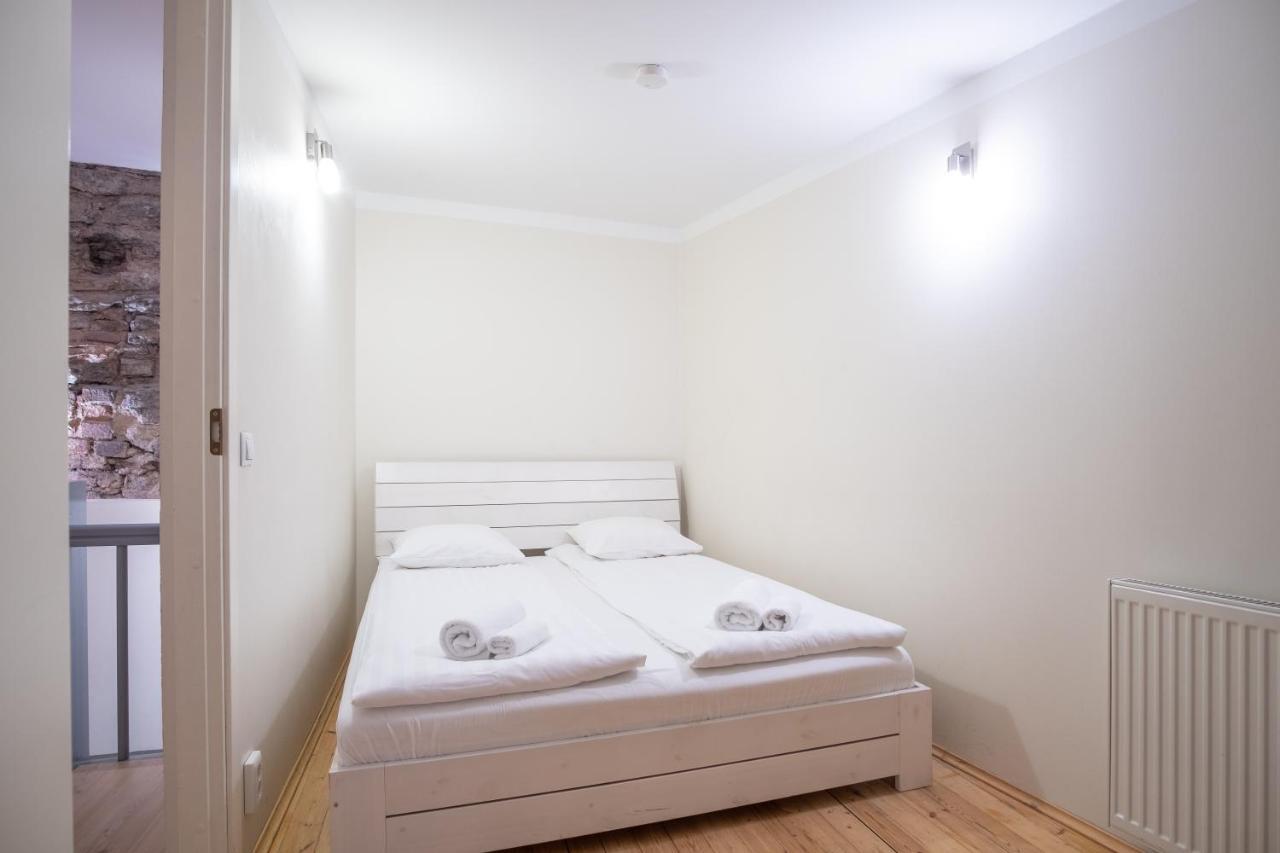 Dream Stay - Bright 2-Bedroom 2-Floor Old Town Apartment Tallinn Exteriör bild